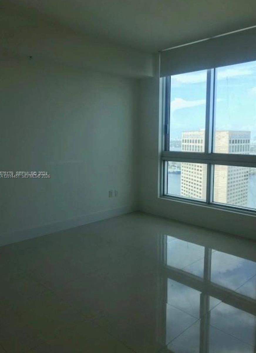 MET 1 CONDO - Residential