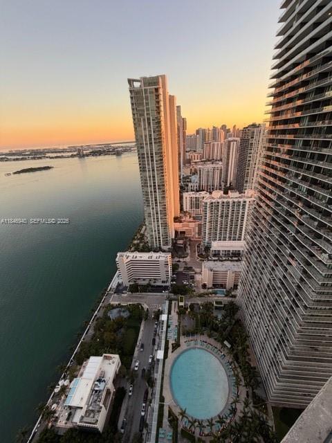 PARAISO BAY CONDO - Residential