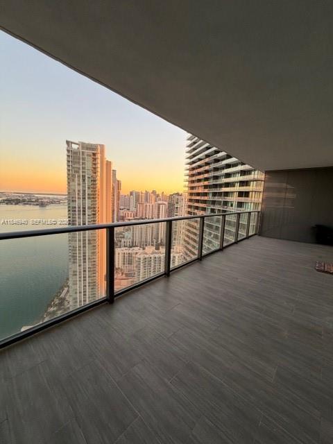 PARAISO BAY CONDO - Residential