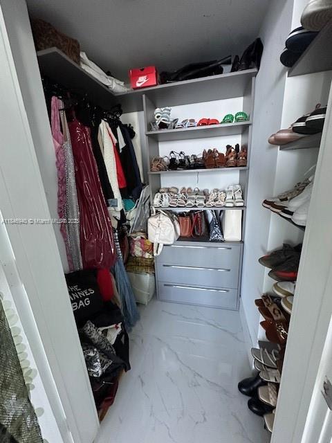 PARAISO BAY CONDO - Residential