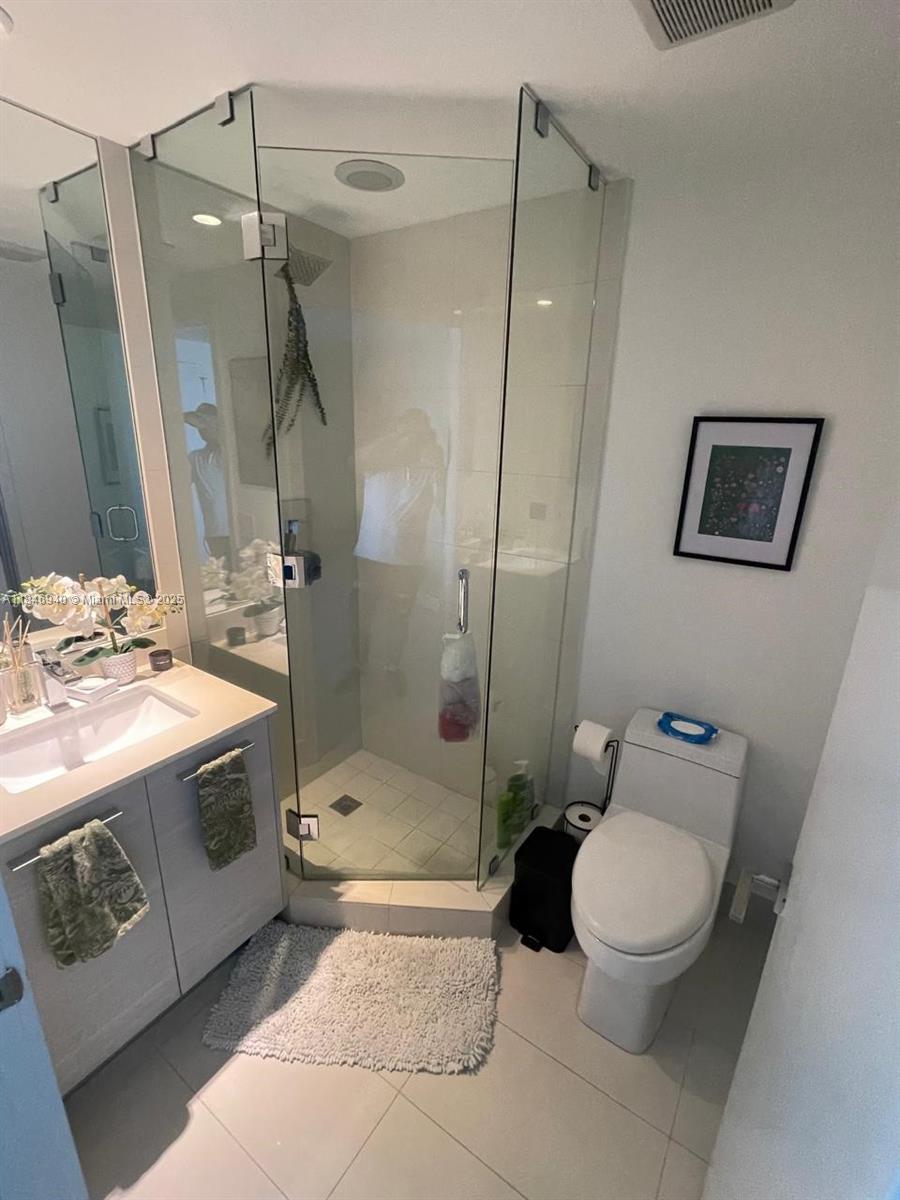 PARAISO BAY CONDO - Residential