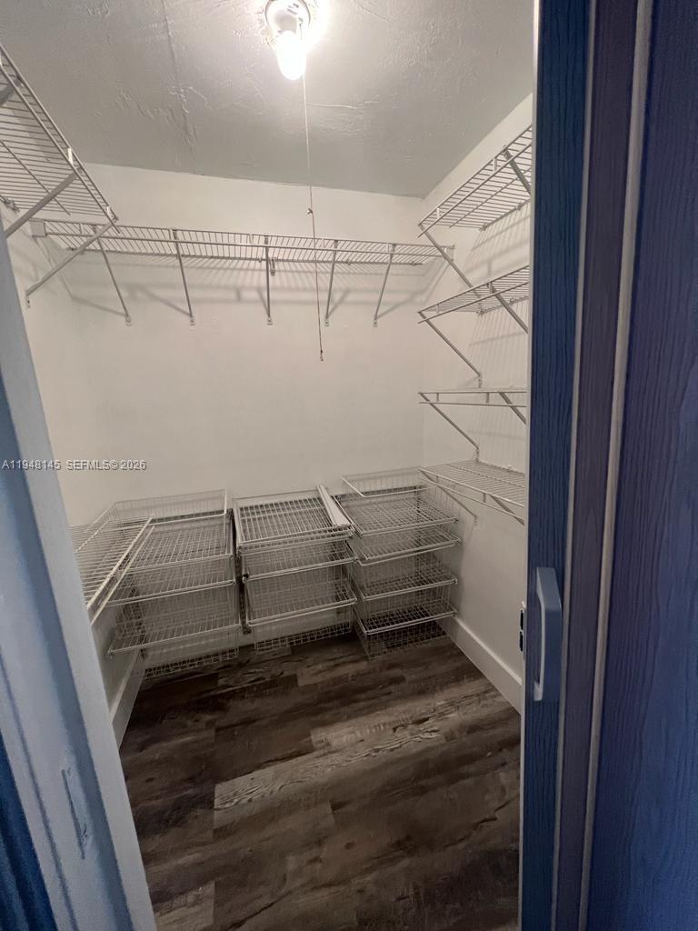 BLEAU GROTTO CONDO - Residential