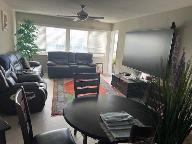 THIRD GULFSTREAM GARDEN - Residential