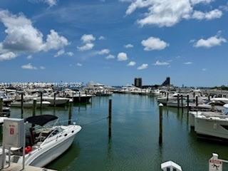 555 NE 15th St 15G