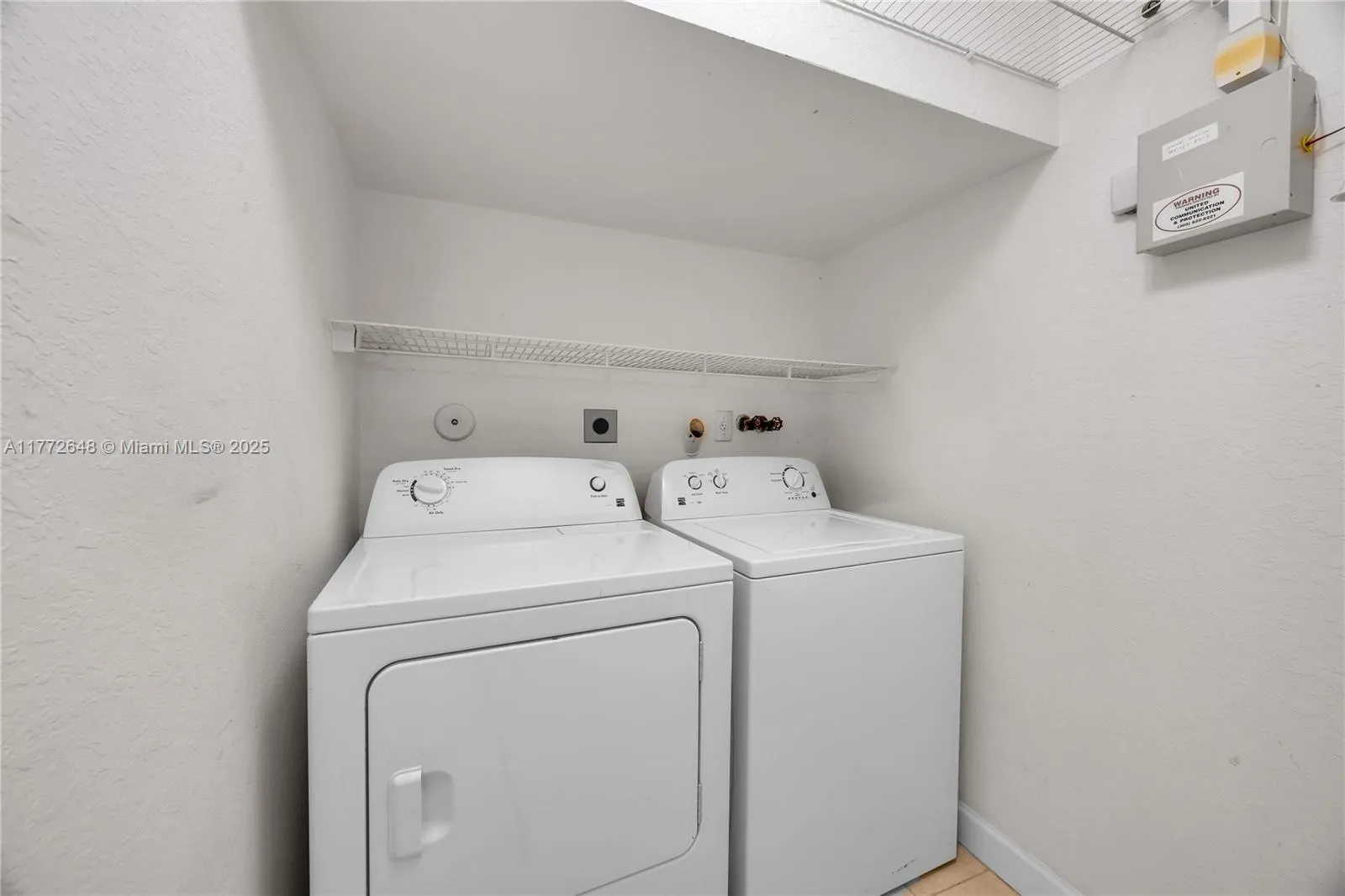 Miami, Florida 33186, United States, 4 Bedrooms Bedrooms, ,4 BathroomsBathrooms,Residential,Active,98709