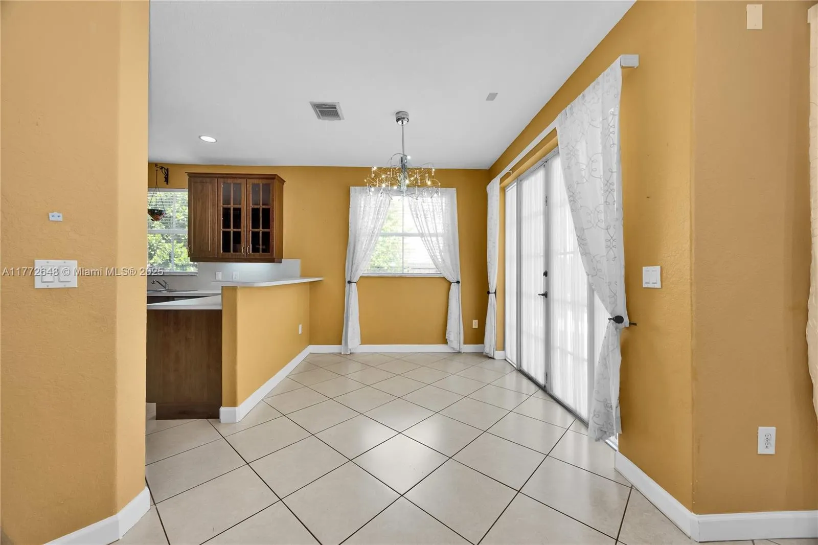 Miami, Florida 33186, United States, 4 Bedrooms Bedrooms, ,4 BathroomsBathrooms,Residential,Active,98709