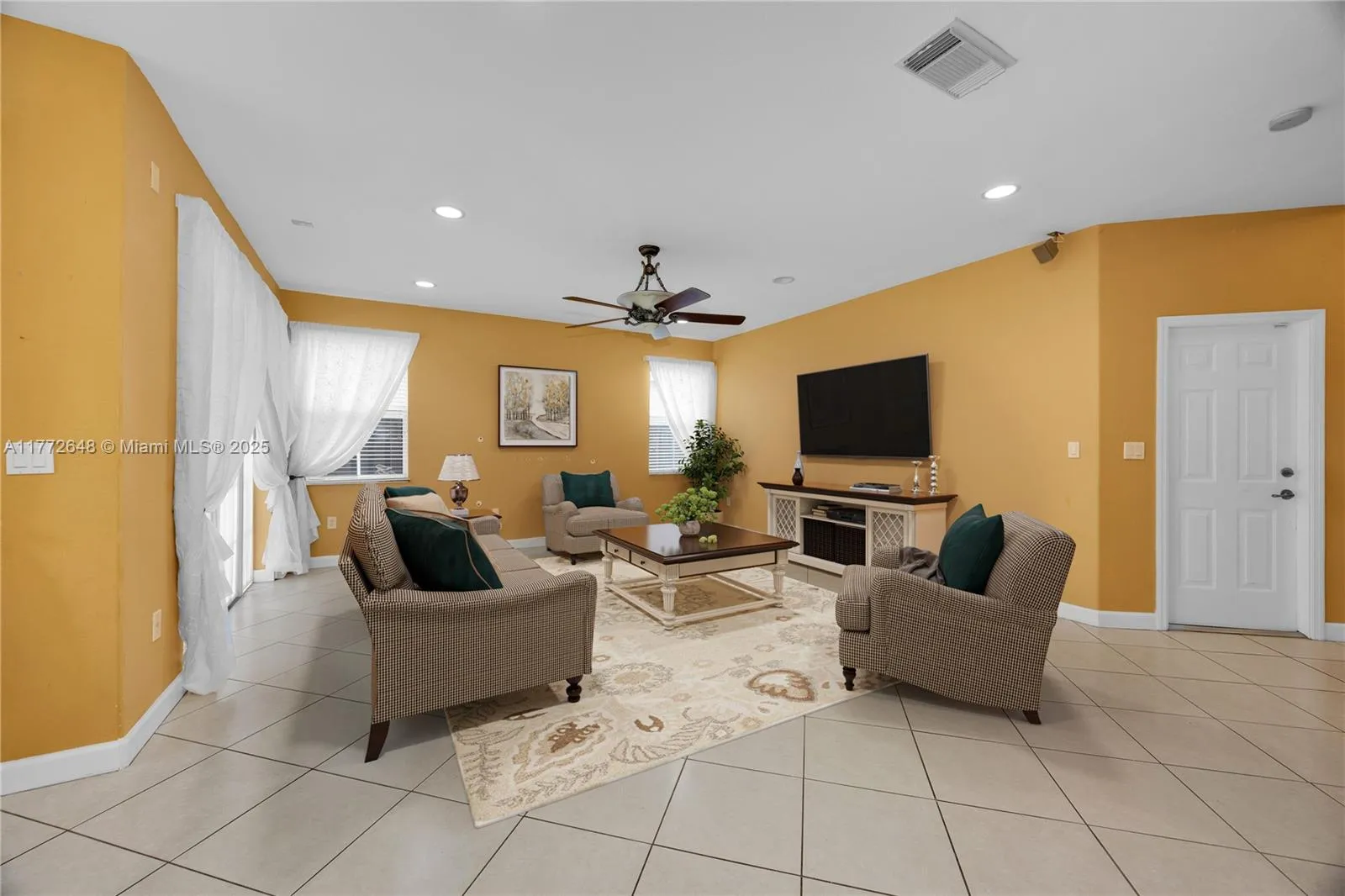 Miami, Florida 33186, United States, 4 Bedrooms Bedrooms, ,4 BathroomsBathrooms,Residential,Active,98709