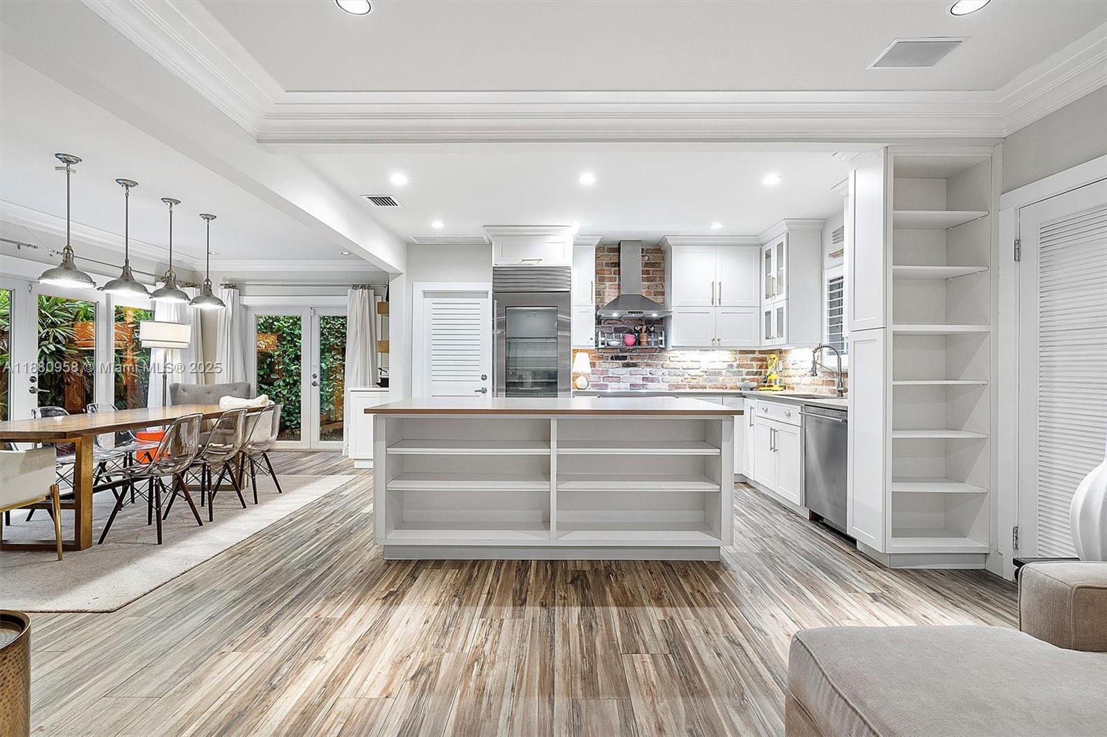 CORAL GABLES RIVIERA SEC - Residential Lease