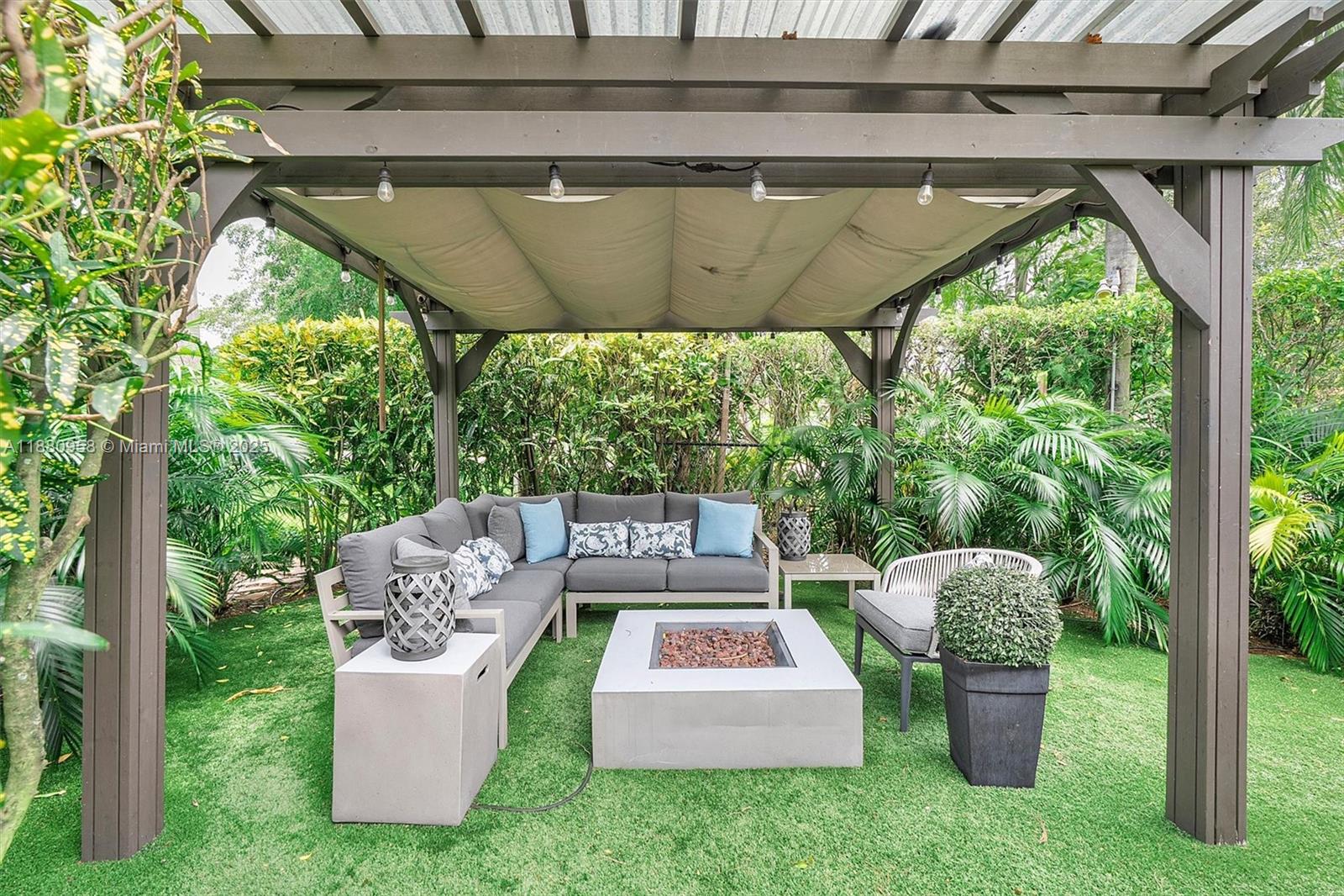 CORAL GABLES RIVIERA SEC - Residential Lease