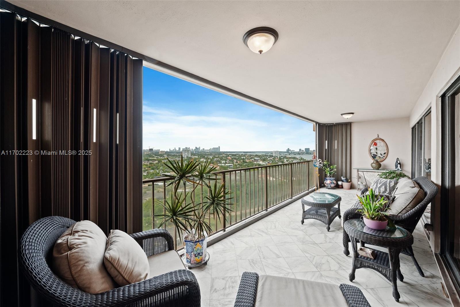 CRICKET CLUB CONDO - Residential