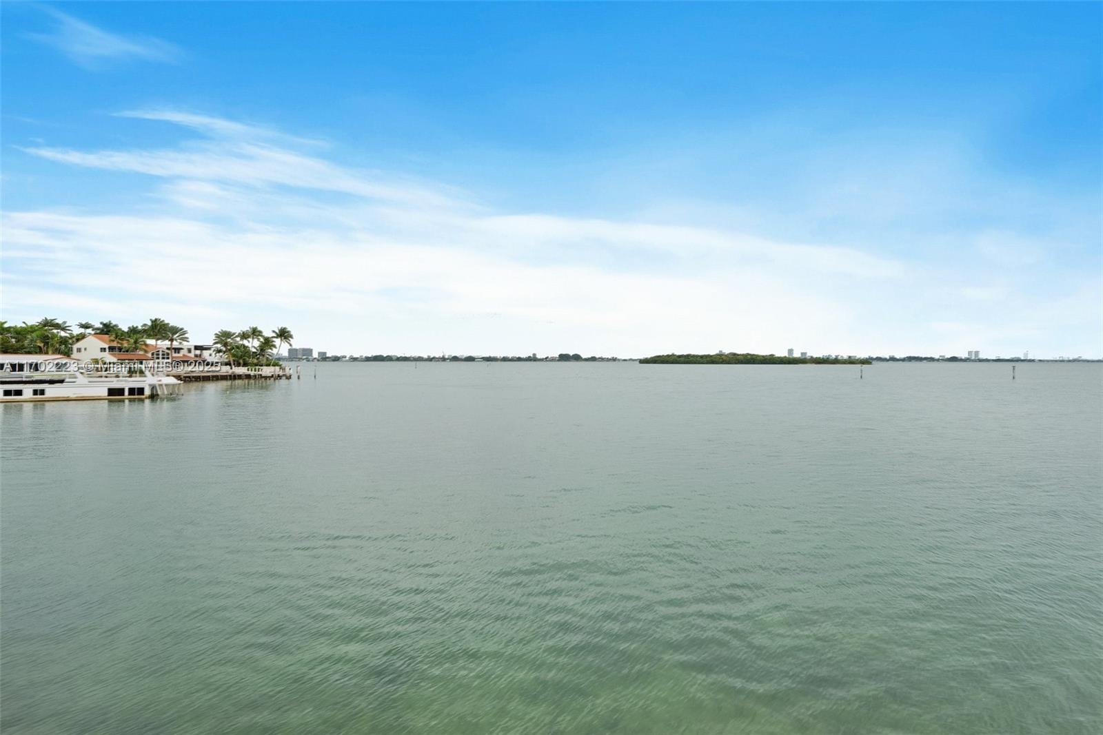 CRICKET CLUB CONDO - Residential