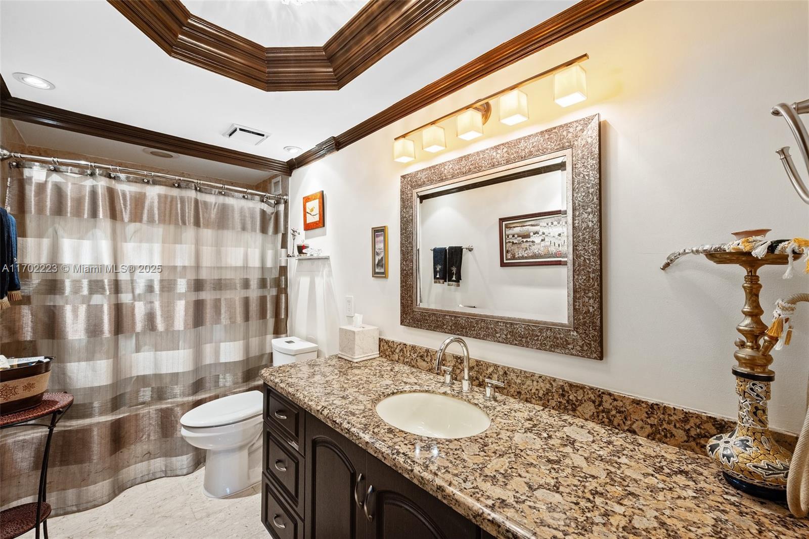 CRICKET CLUB CONDO - Residential