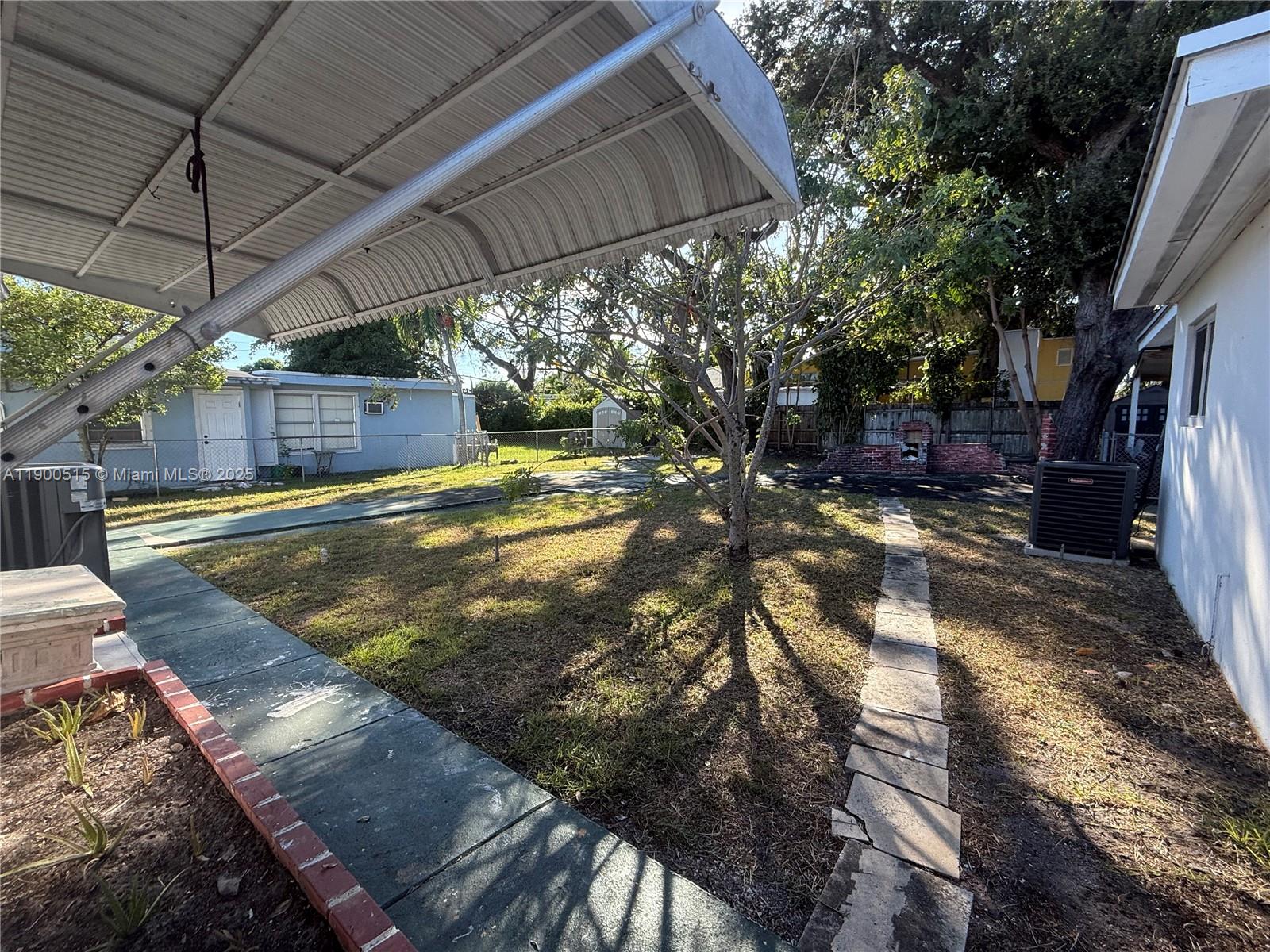 HIGHVIEW - Residential Lease