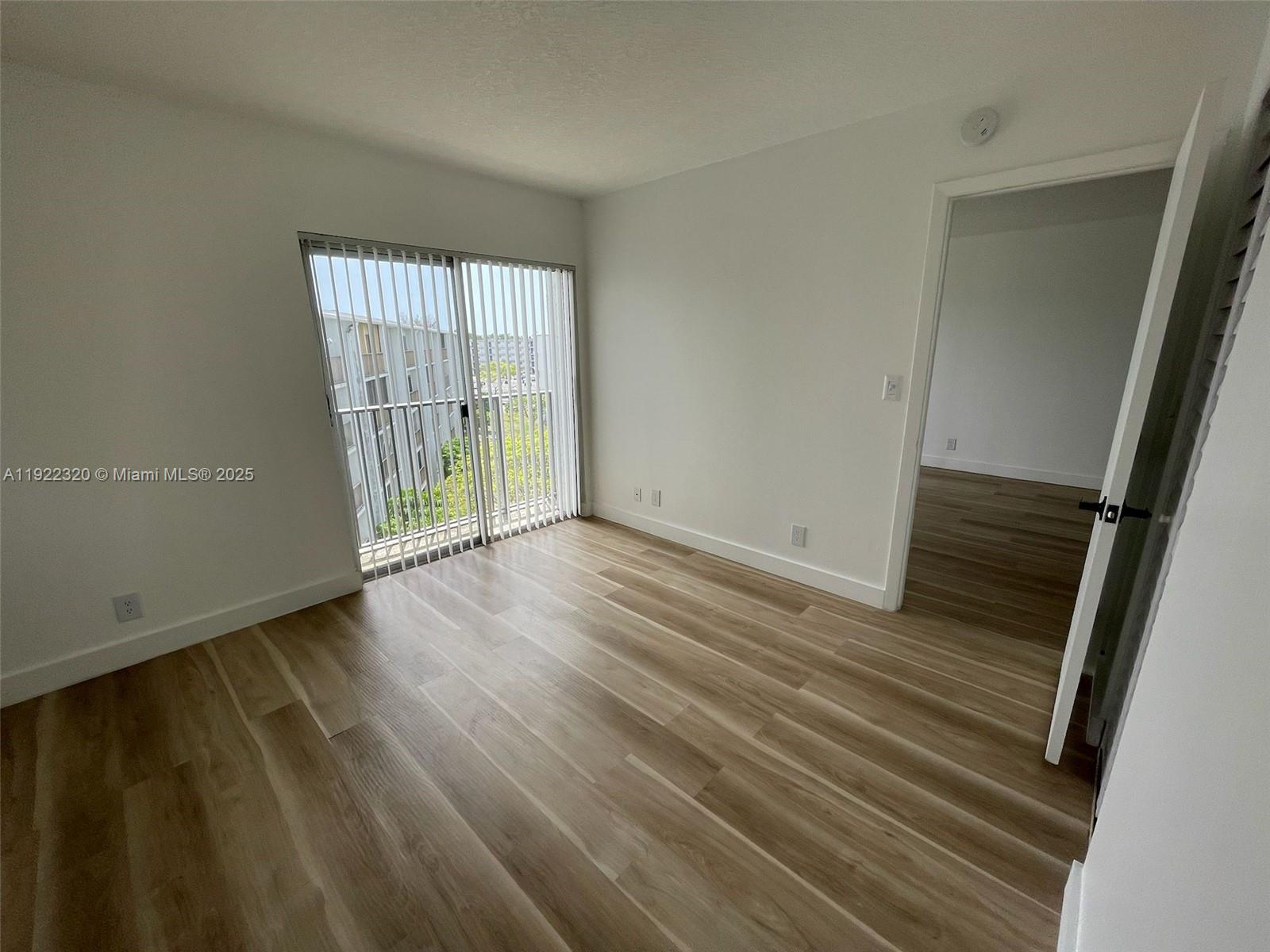 LAKESHORE AT UNIVERSITY P - Residential Lease