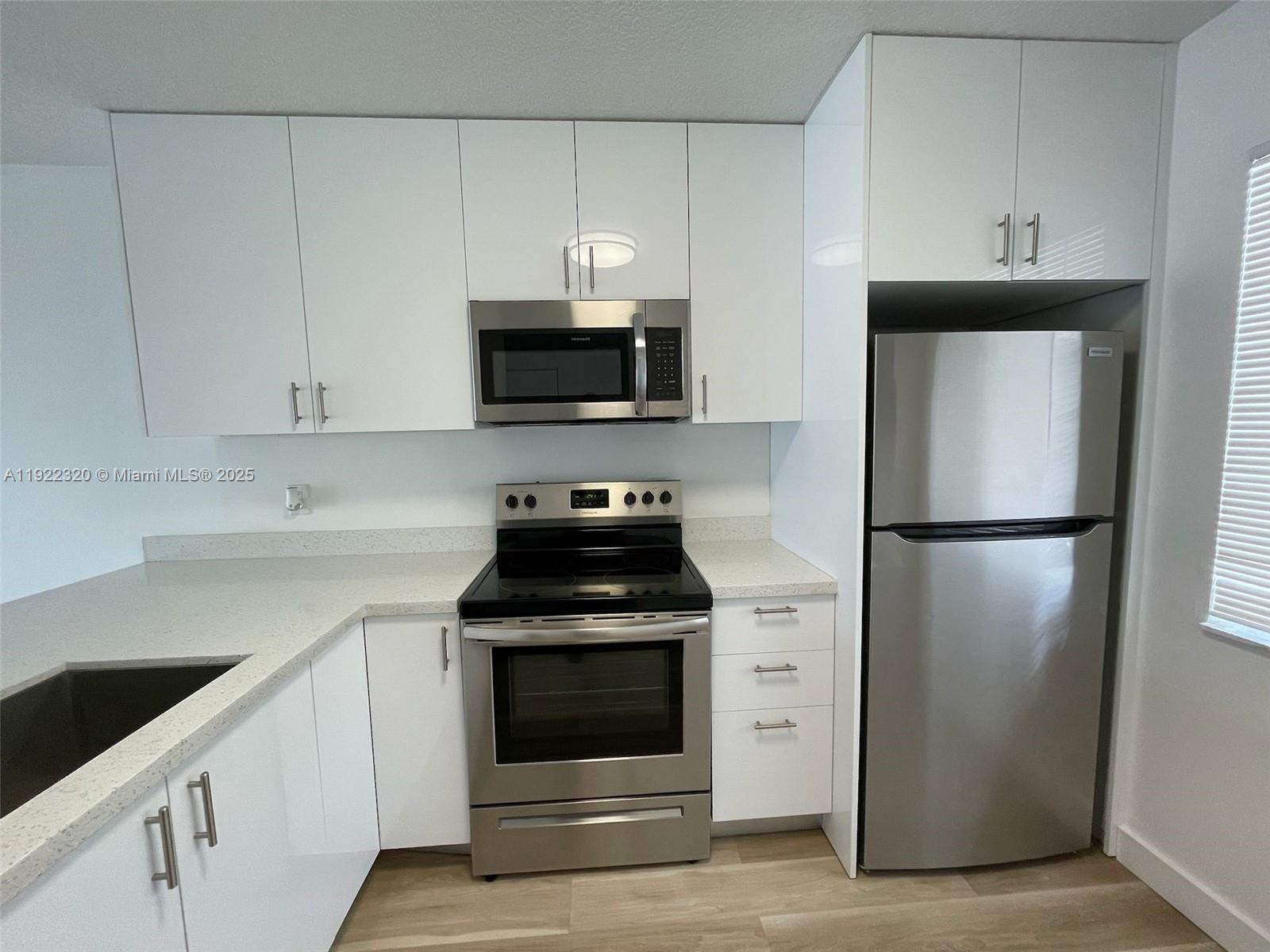 LAKESHORE AT UNIVERSITY P - Residential Lease