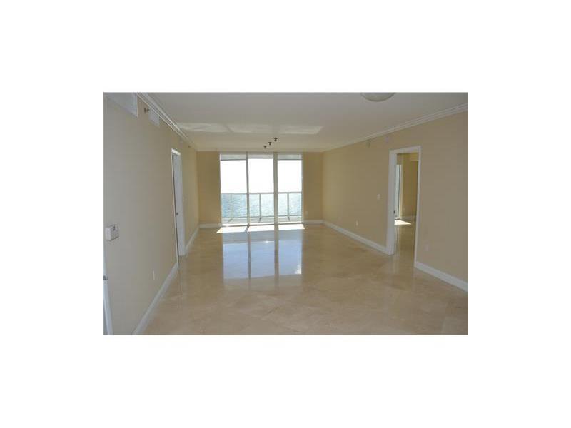 BEACH CLUB THREE CONDO - Residential Lease