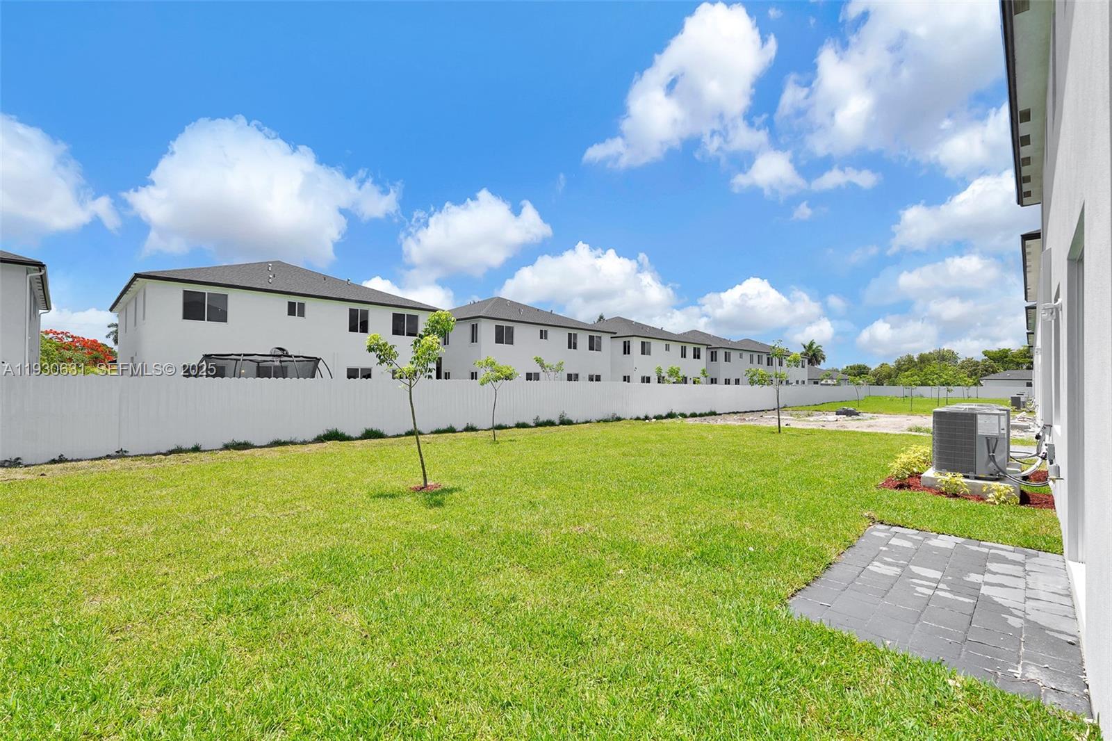 CHLOE ESTATES - Residential