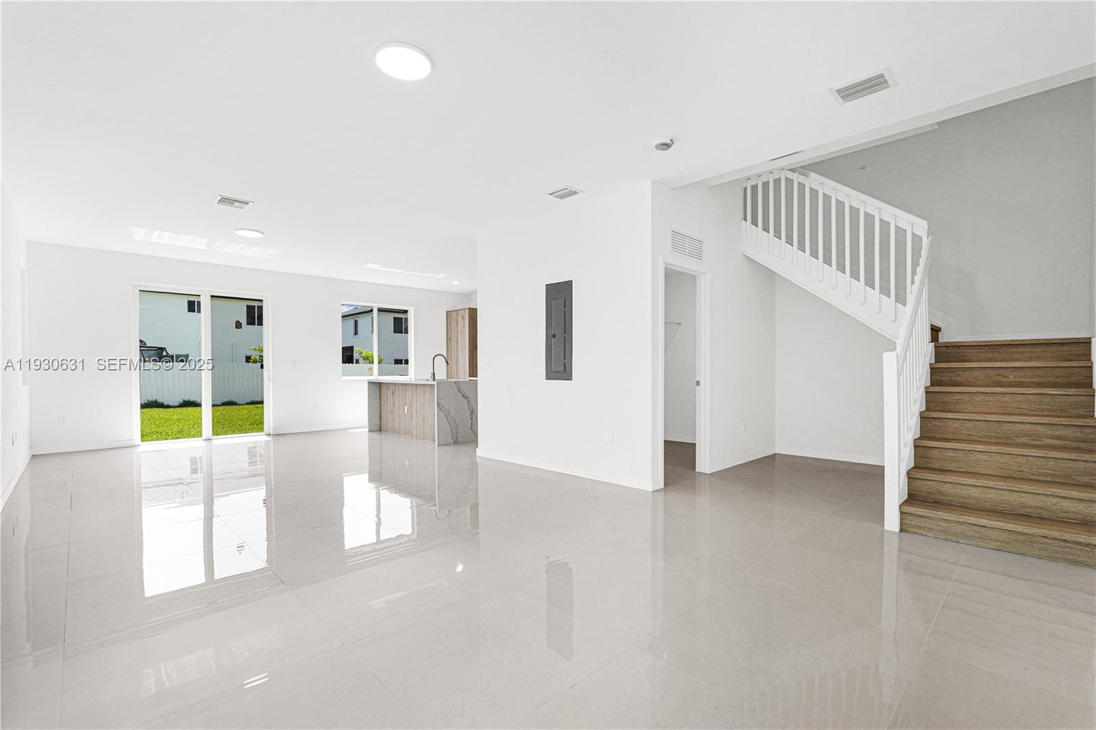 CHLOE ESTATES - Residential