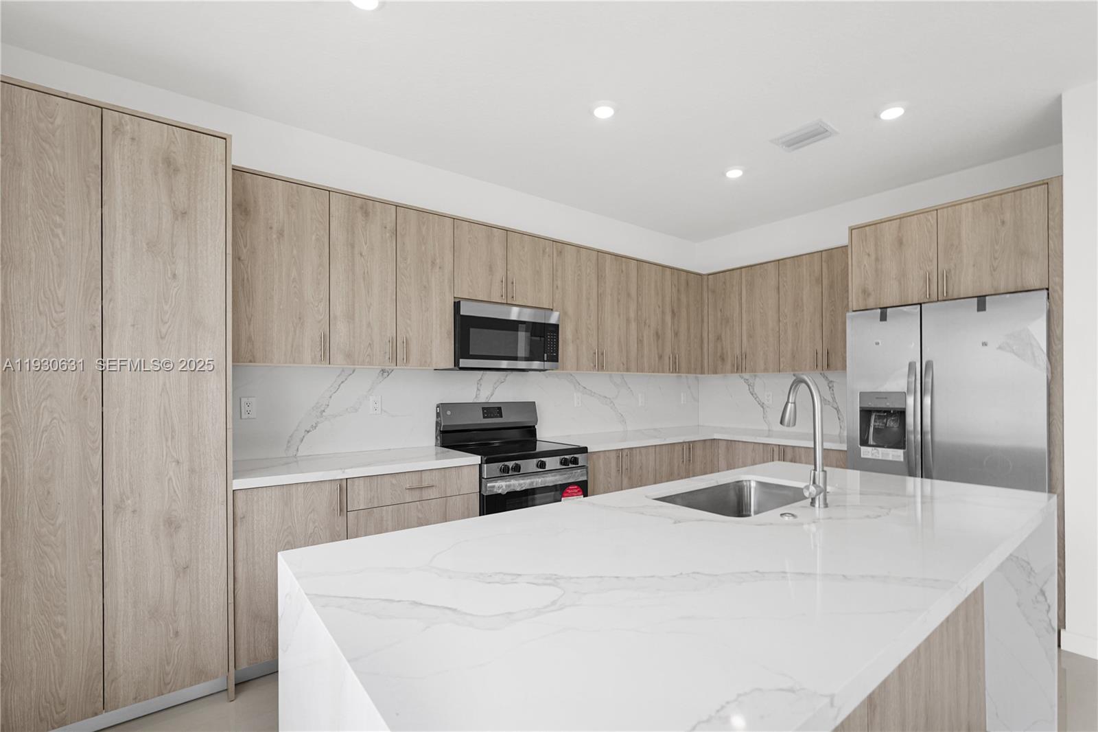 CHLOE ESTATES - Residential