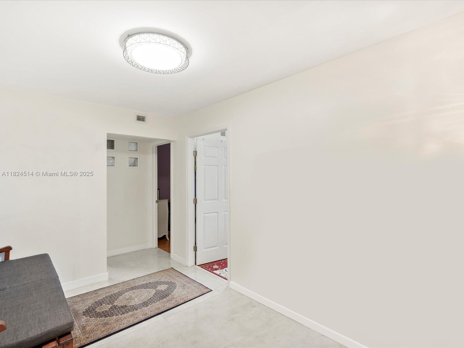 DEL PRADO CONDO - Residential