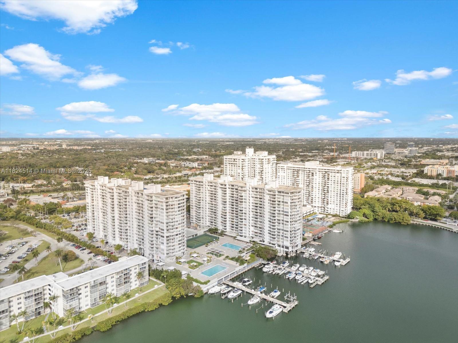 DEL PRADO CONDO - Residential