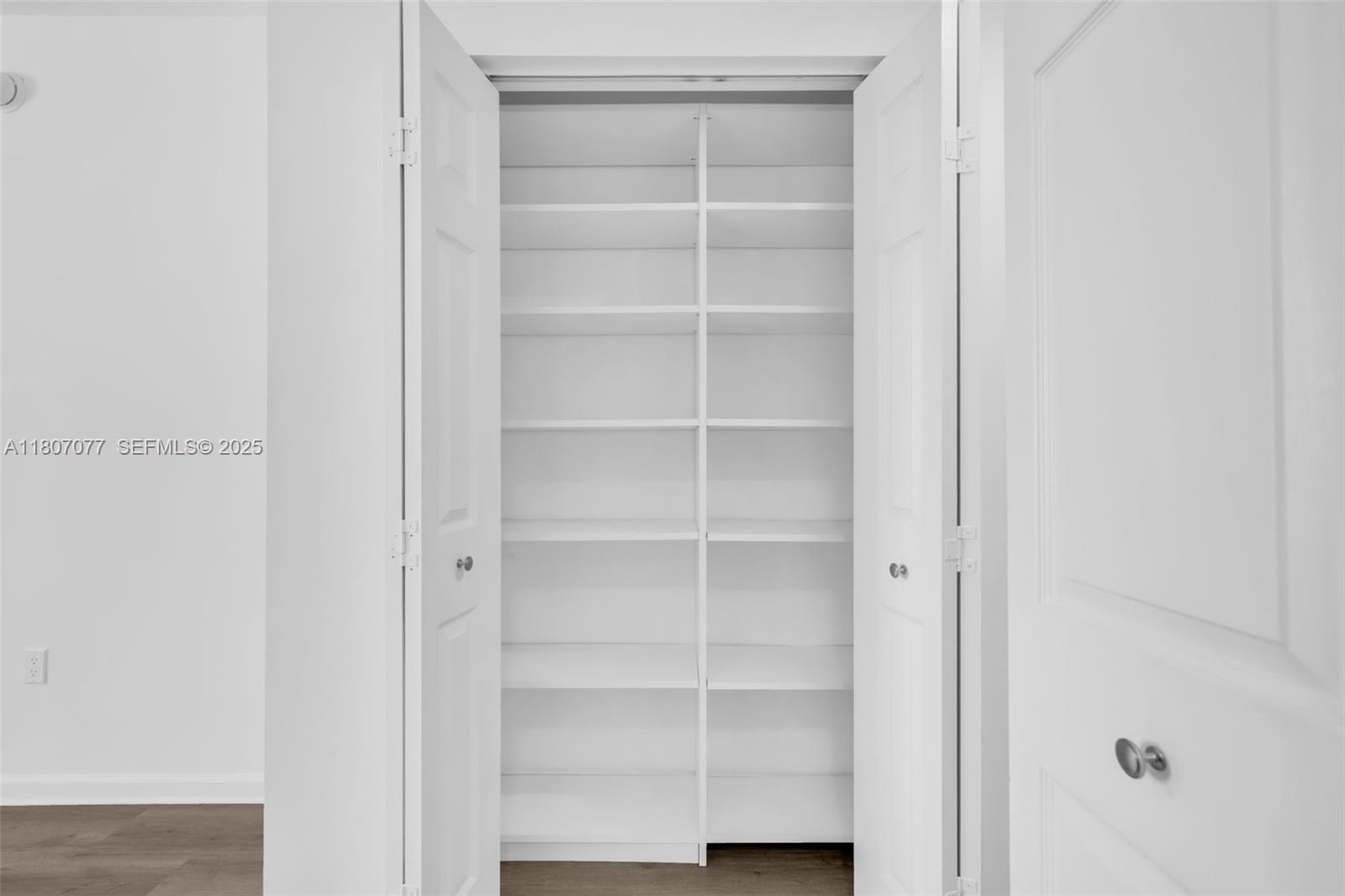 PORTO BELLAGIO CONDO - Residential