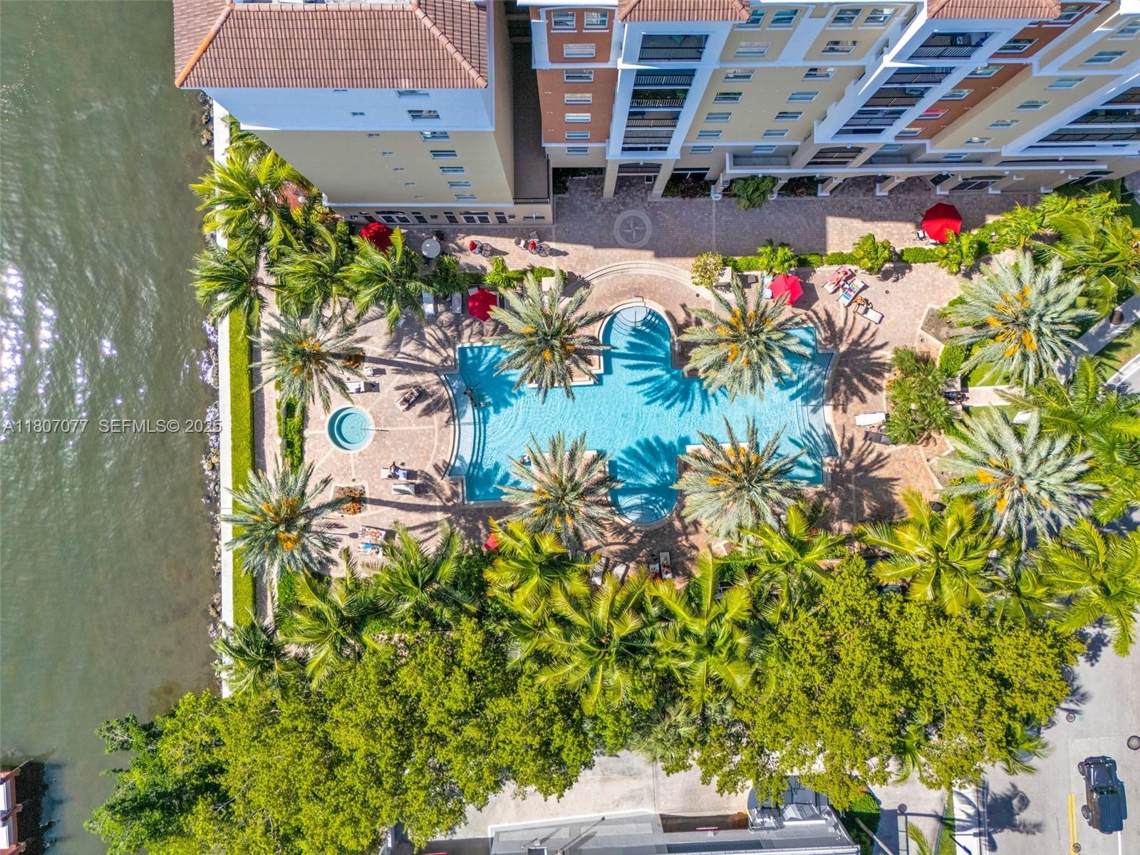 PORTO BELLAGIO CONDO - Residential