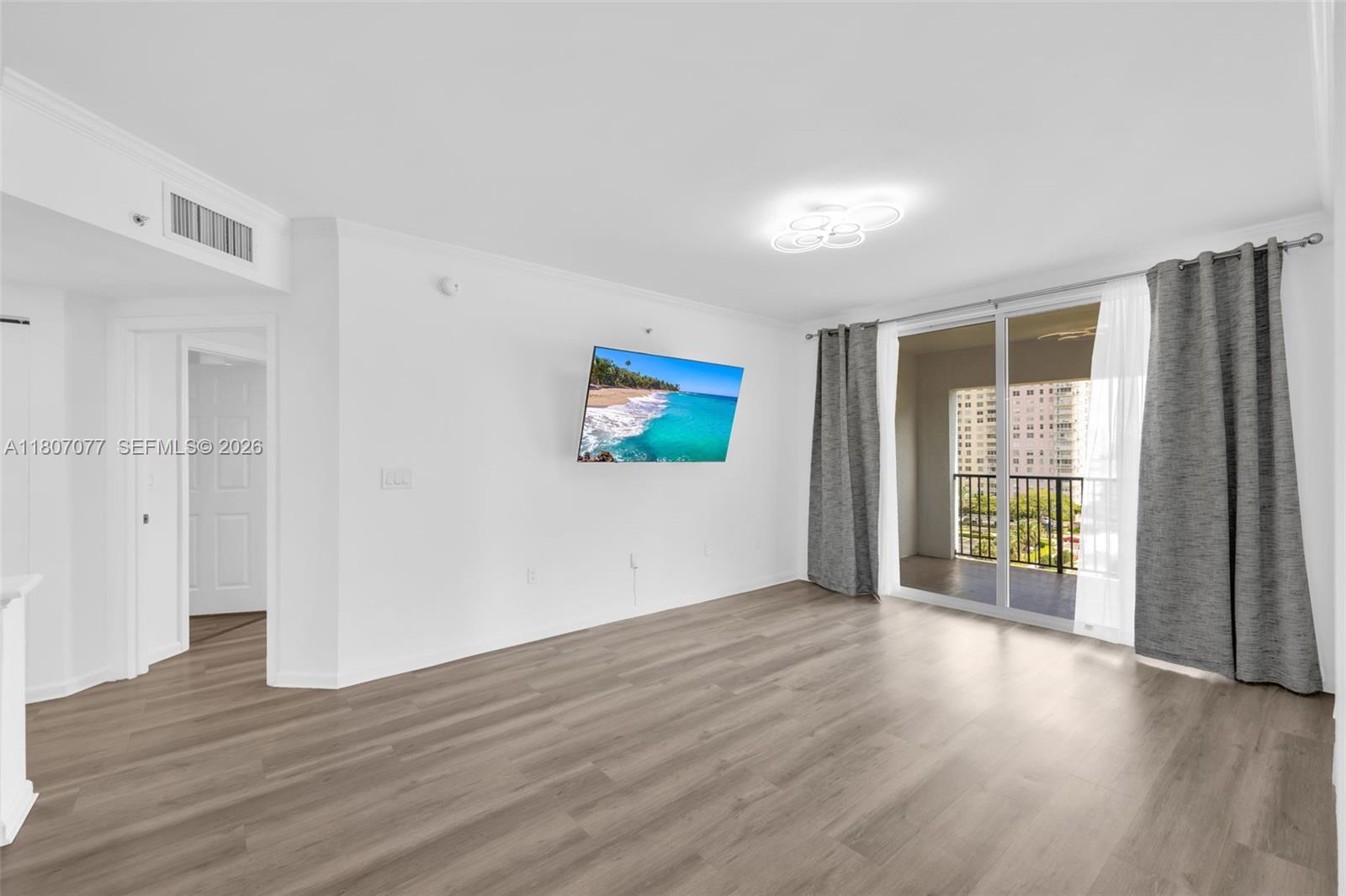 PORTO BELLAGIO CONDO - Residential