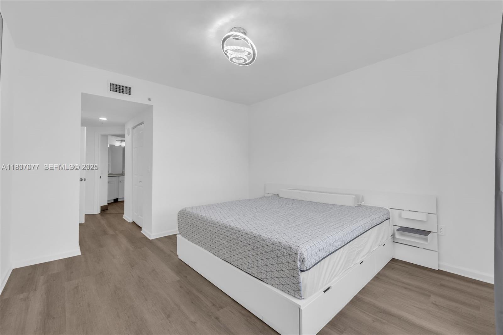 PORTO BELLAGIO CONDO - Residential