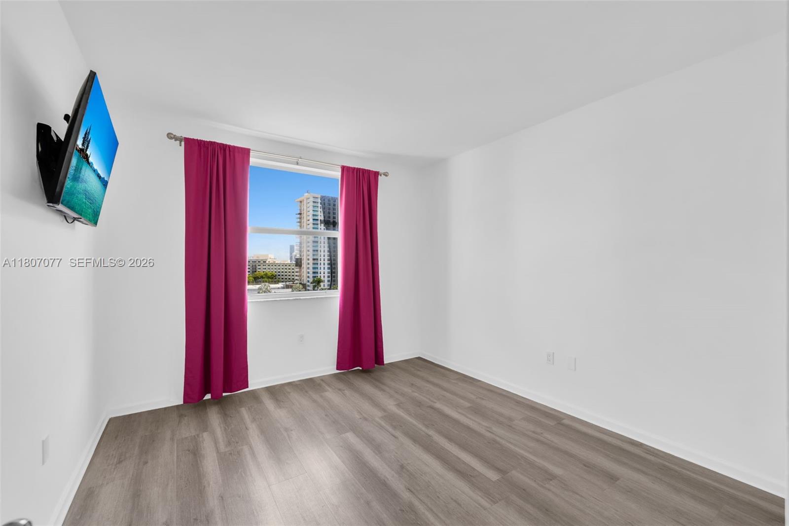 PORTO BELLAGIO CONDO - Residential