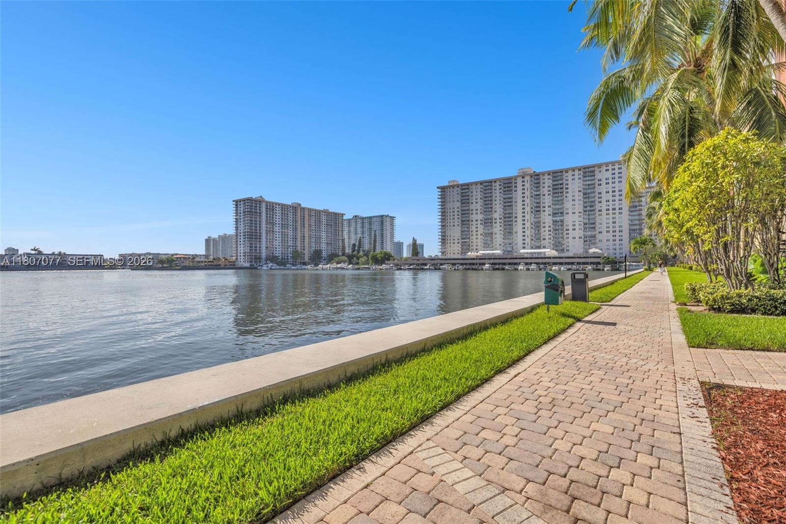 PORTO BELLAGIO CONDO - Residential