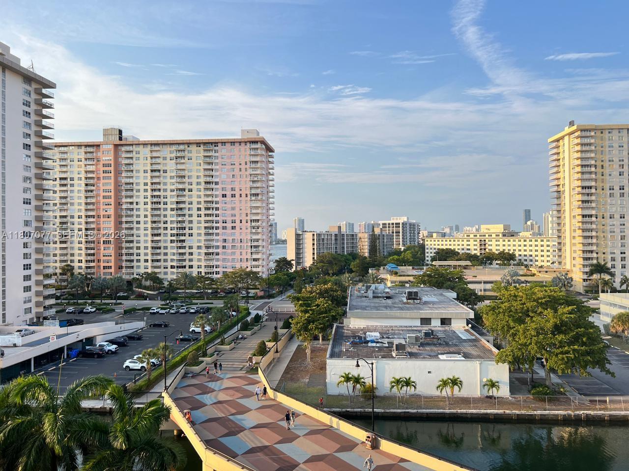 PORTO BELLAGIO CONDO - Residential