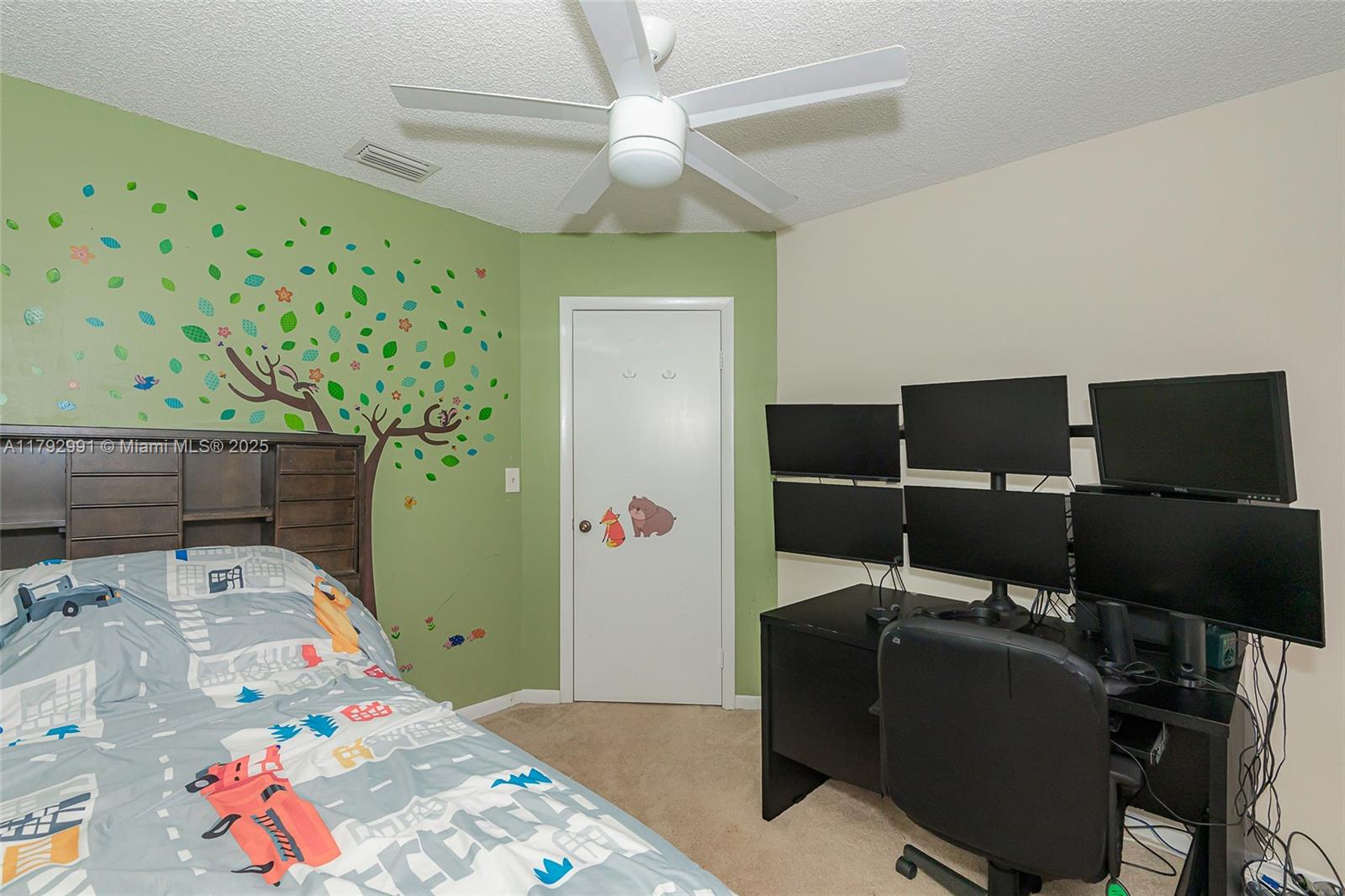 PEMBROKE LAKES SECTION EI - Residential