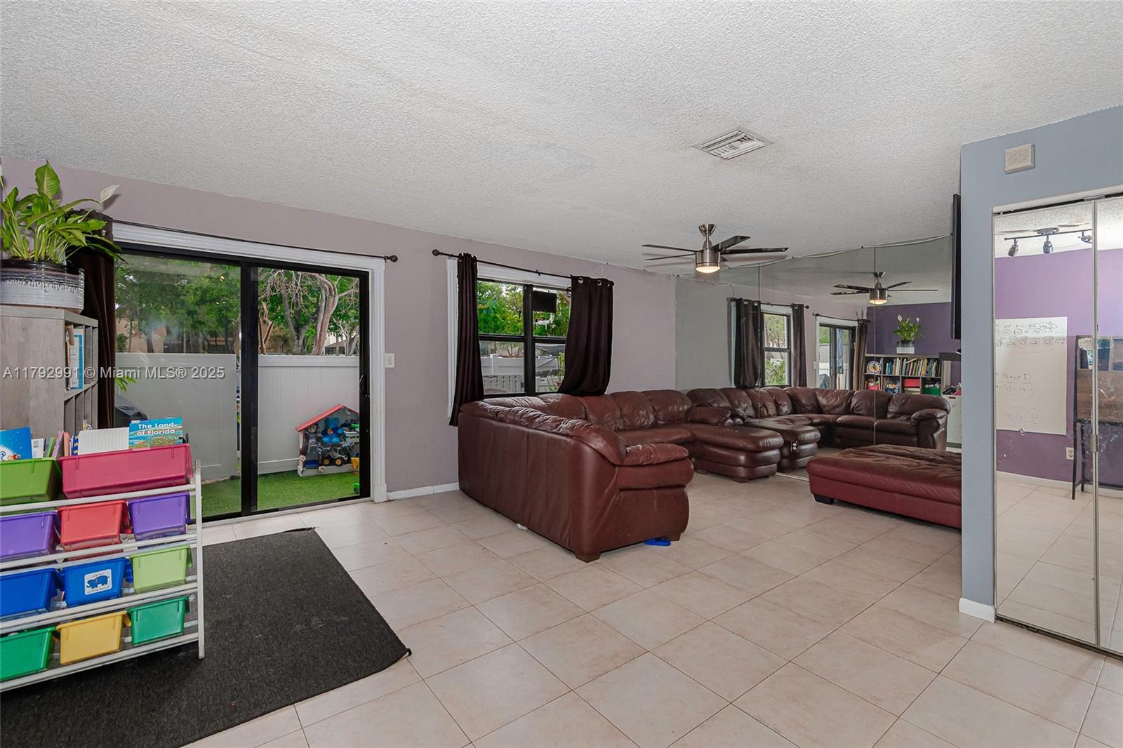 PEMBROKE LAKES SECTION EI - Residential