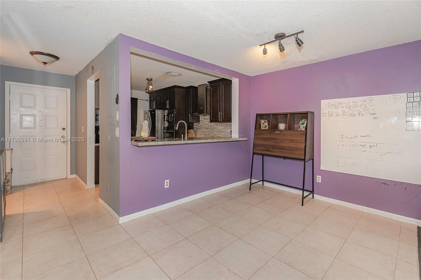 PEMBROKE LAKES SECTION EI - Residential