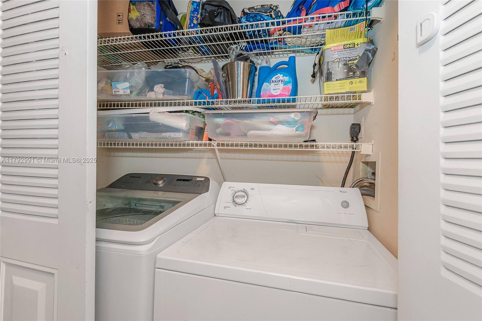 PEMBROKE LAKES SECTION EI - Residential