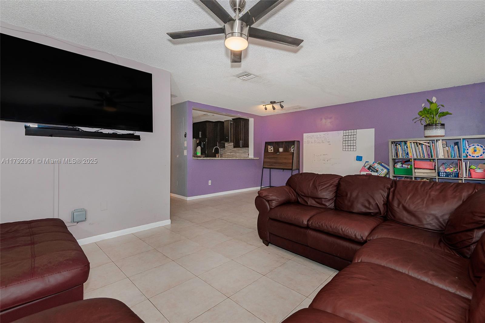 PEMBROKE LAKES SECTION EI - Residential