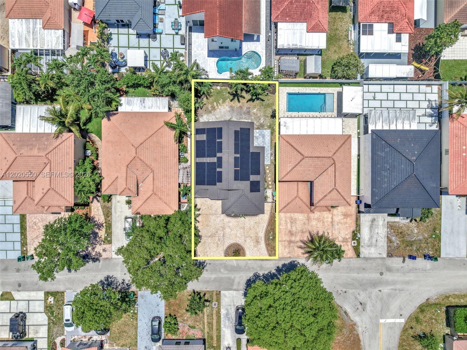 SPANISH LAKES - Residential