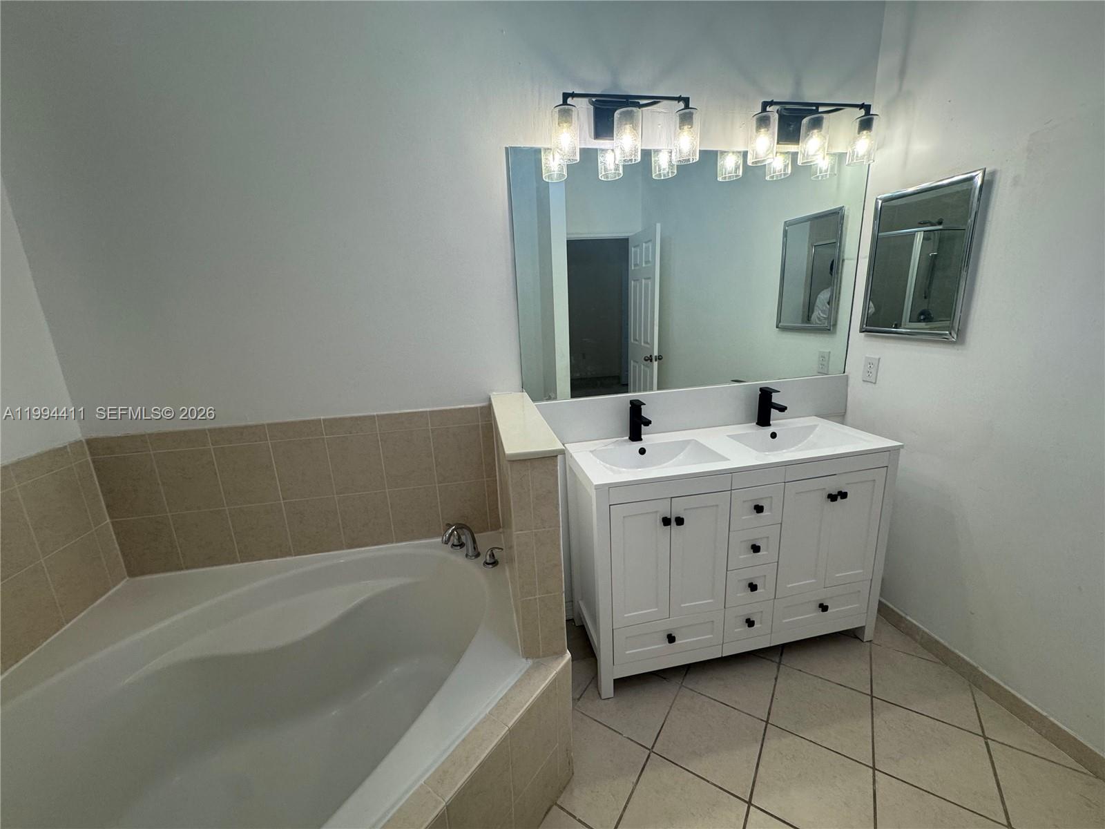 LAKES BY THE BAY GEE - Residential