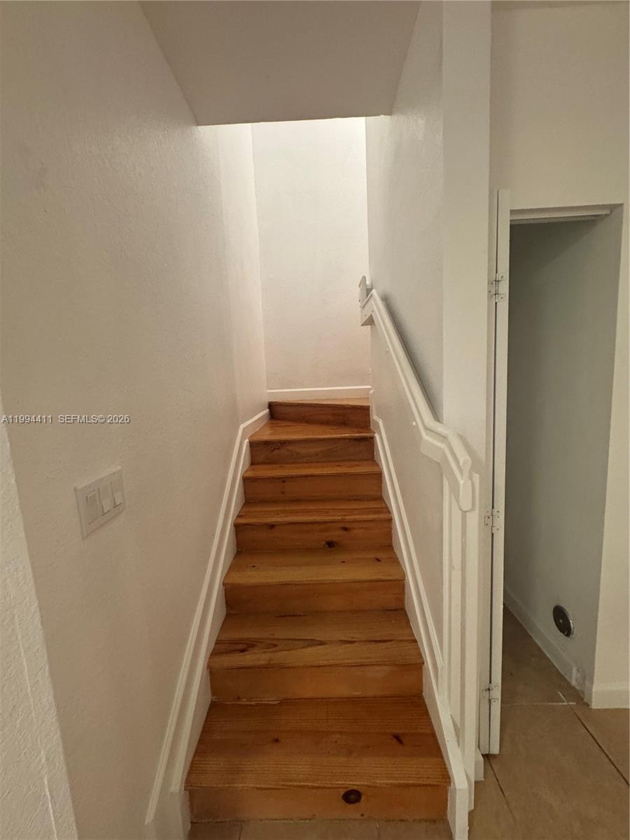 LAKES BY THE BAY GEE - Residential