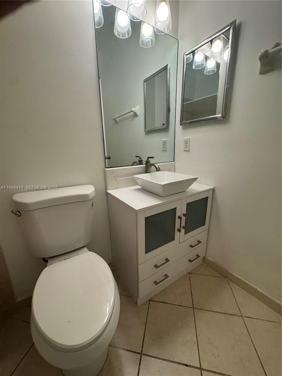 LAKES BY THE BAY GEE - Residential