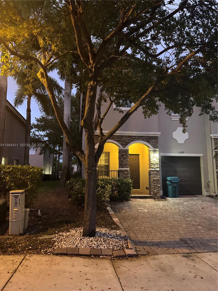 LAKES BY THE BAY GEE - Residential