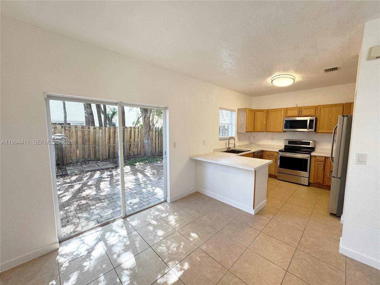 LAKES BY THE BAY GEE - Residential