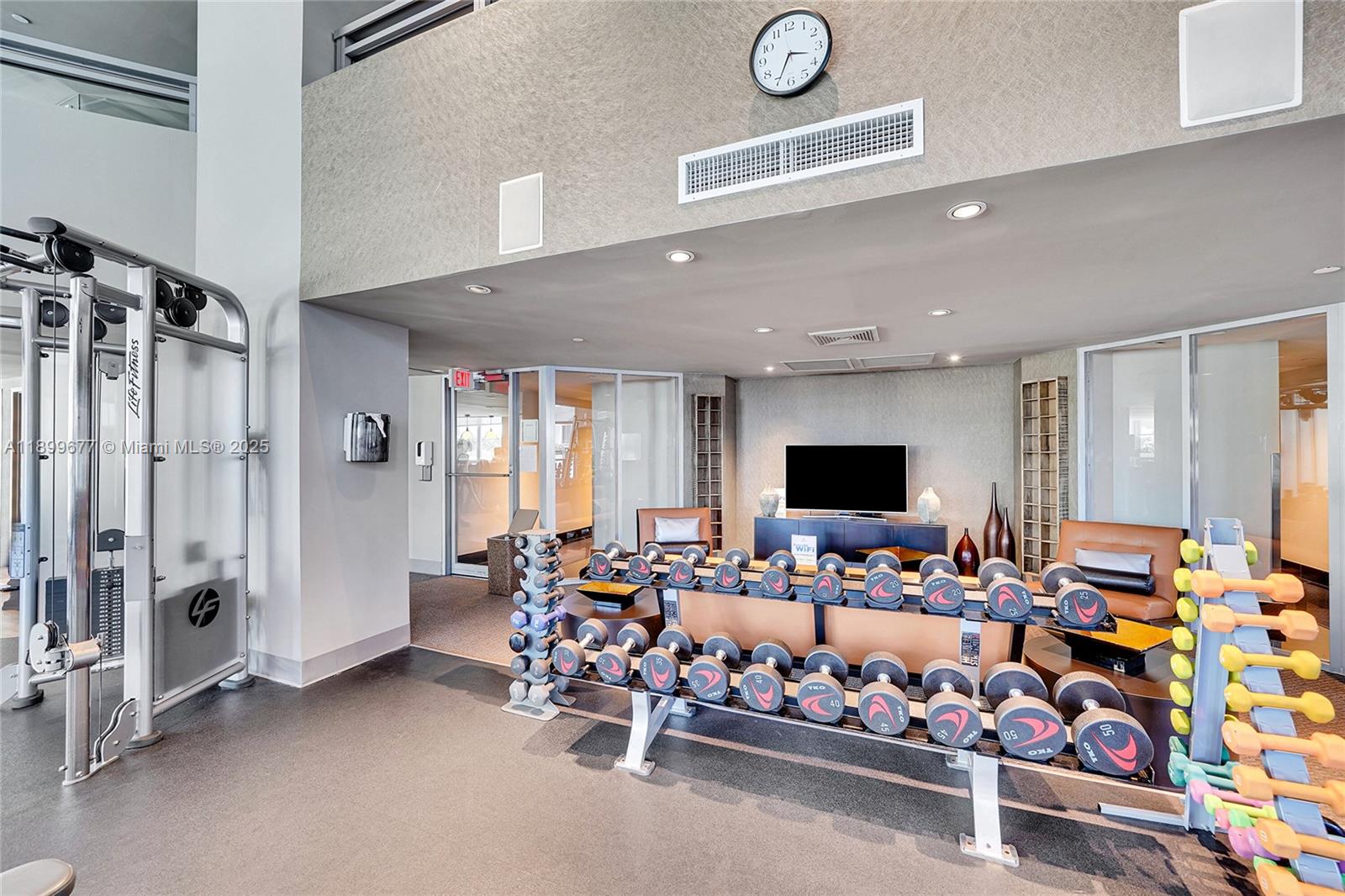 OCEAN PALMS - Residential Lease