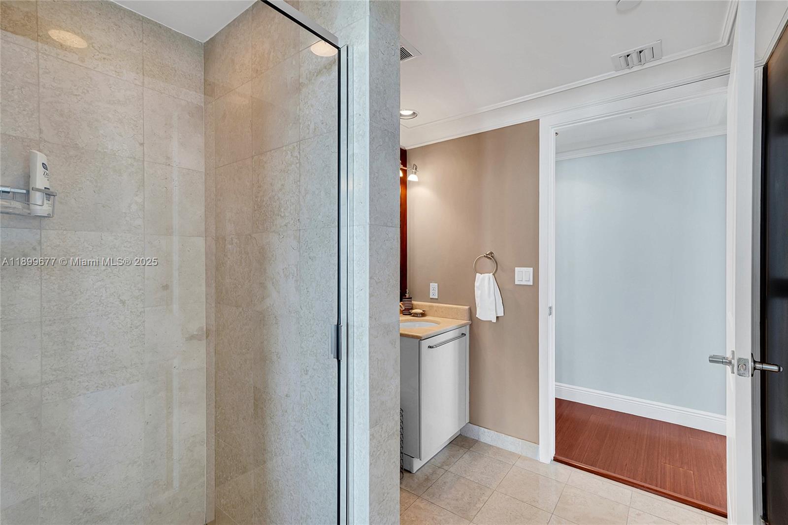 OCEAN PALMS - Residential Lease