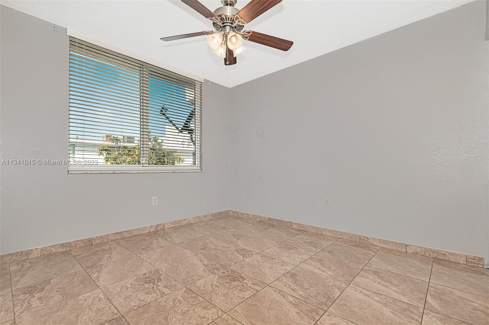 Photo 15 of 21 of 3860 W 8th Way 43 townhome