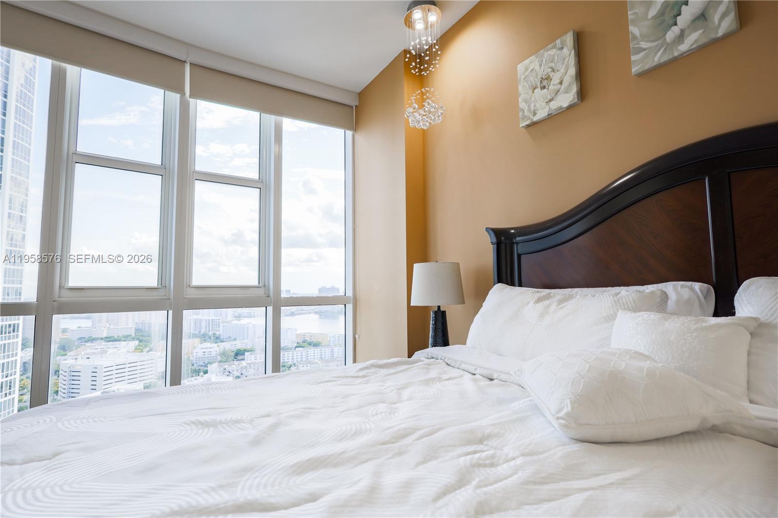 TRUMP ROYALE CONDO - Residential Lease