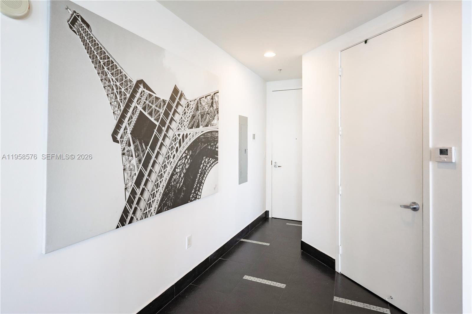 TRUMP ROYALE CONDO - Residential Lease