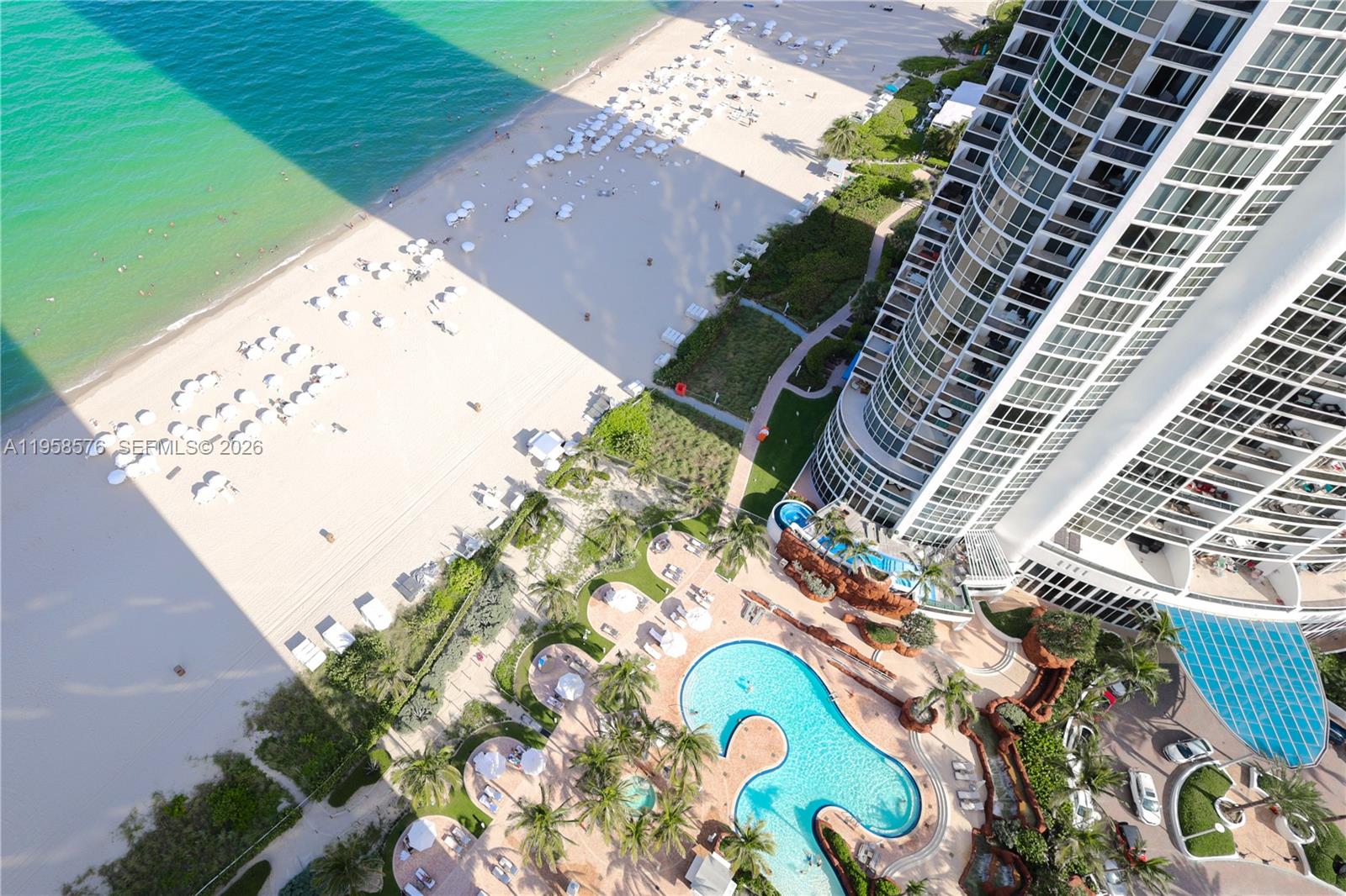 TRUMP ROYALE CONDO - Residential Lease