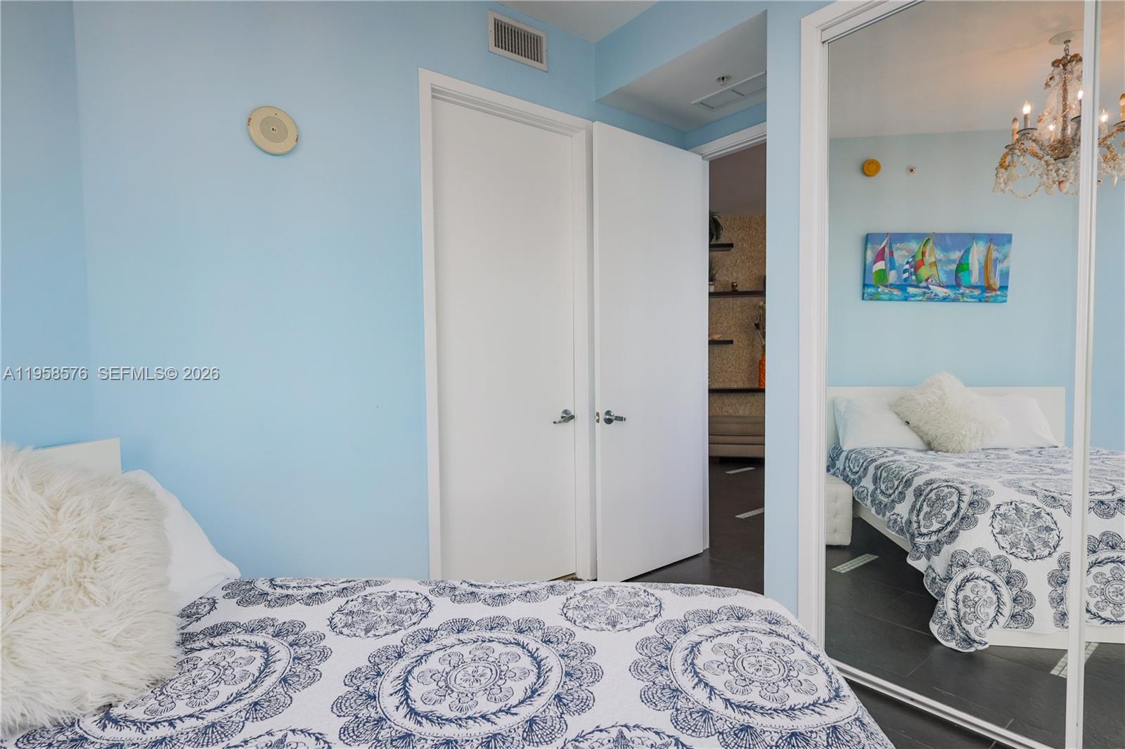 TRUMP ROYALE CONDO - Residential Lease